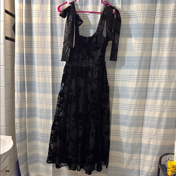 Sweet Essence Black Floral Burnout Velvet Tie-Strap Midi Dress Size Small - Picture 5 of 9